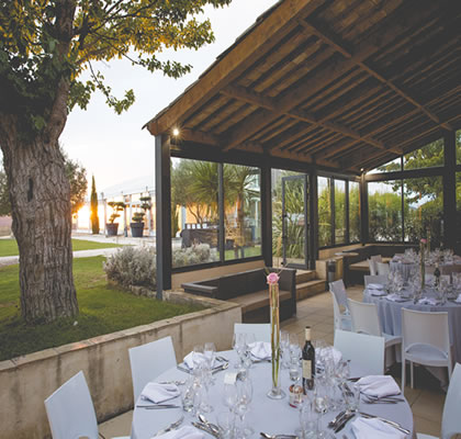 Salle de réception avec terrasse pour un séminaire sur Montpellier